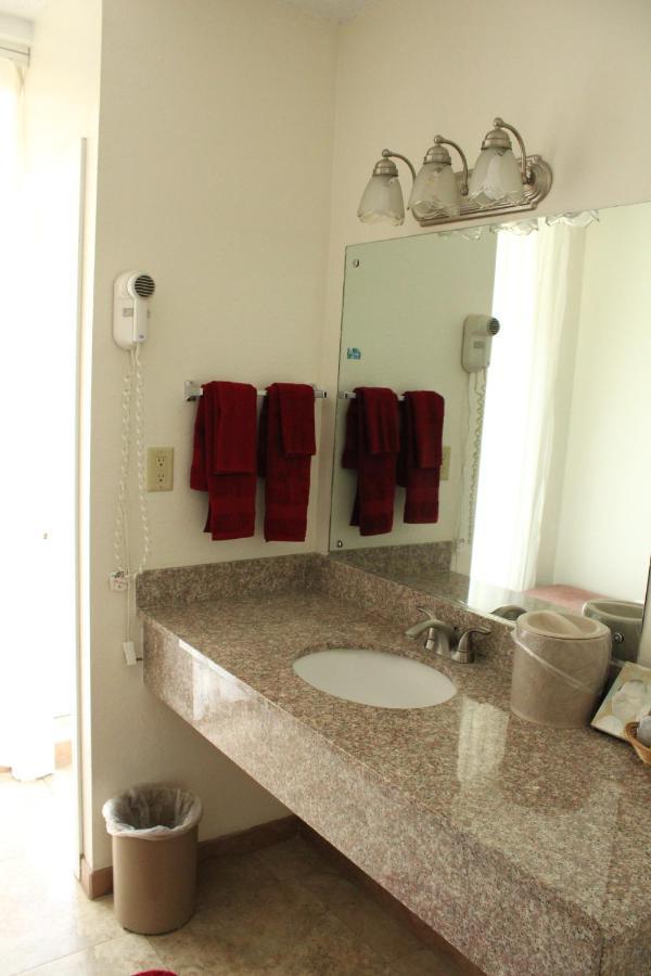 American Travel Inn Pullman Dış mekan fotoğraf