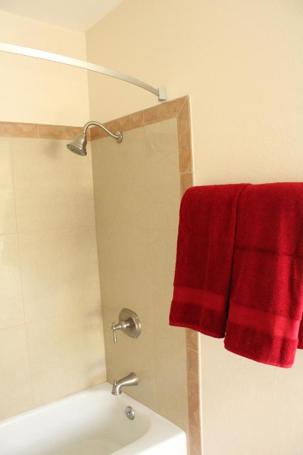 American Travel Inn Pullman Dış mekan fotoğraf